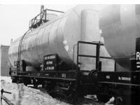 Čtyřnápravový kotlový vůz Ra 380 hl pro Spolek pro chemickou a hutní výrobu Ústí n/L, rok výroby 1963